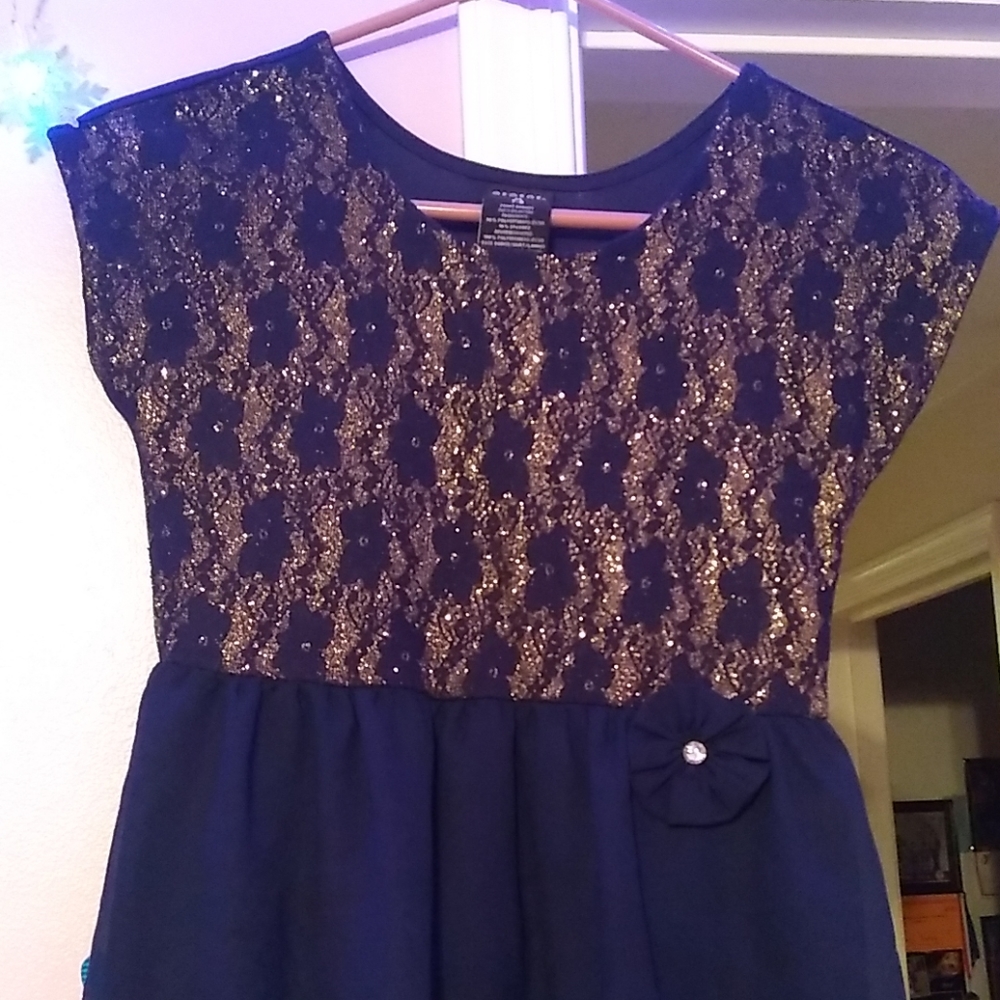 Girls dress